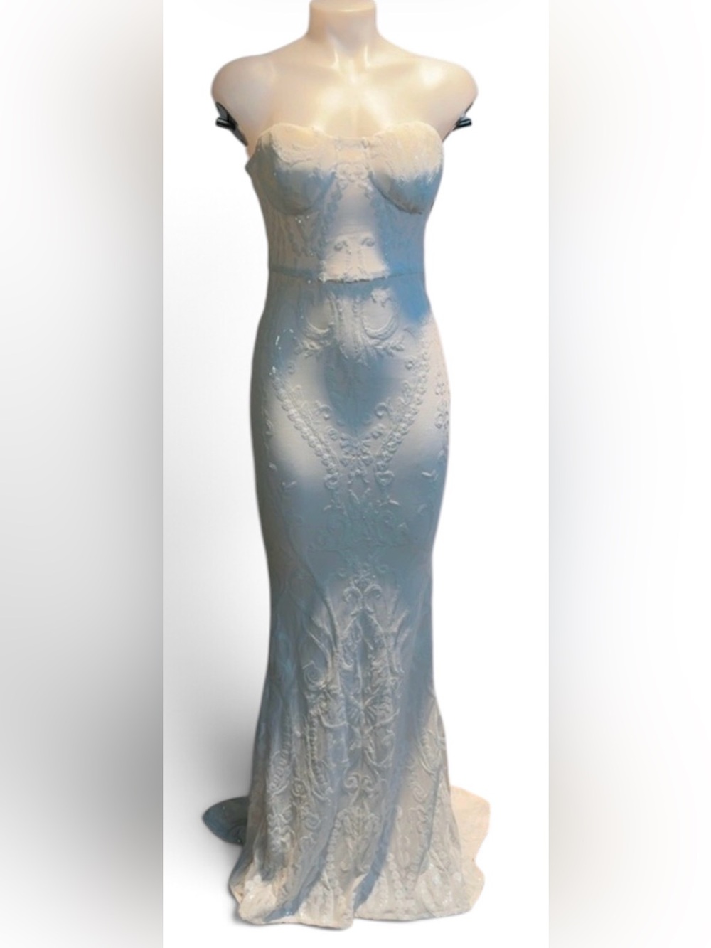 Elegant Strapless Lace Gown in White